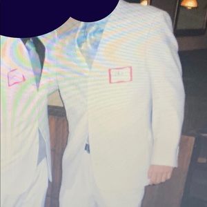 Men’s white suit